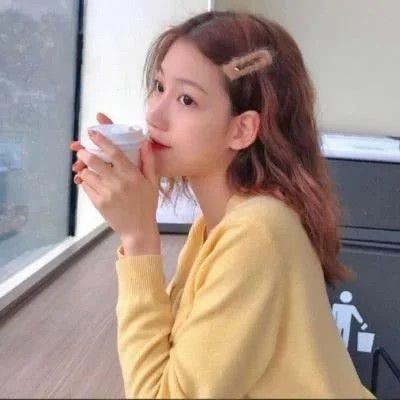 班长熟练的打开了遥控器 班长熟练的打开了遥控器