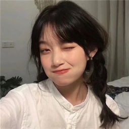 办公桌下的女秘书截图3