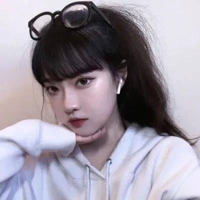 男生和女生一起怼憨憨的免费游戏截图2